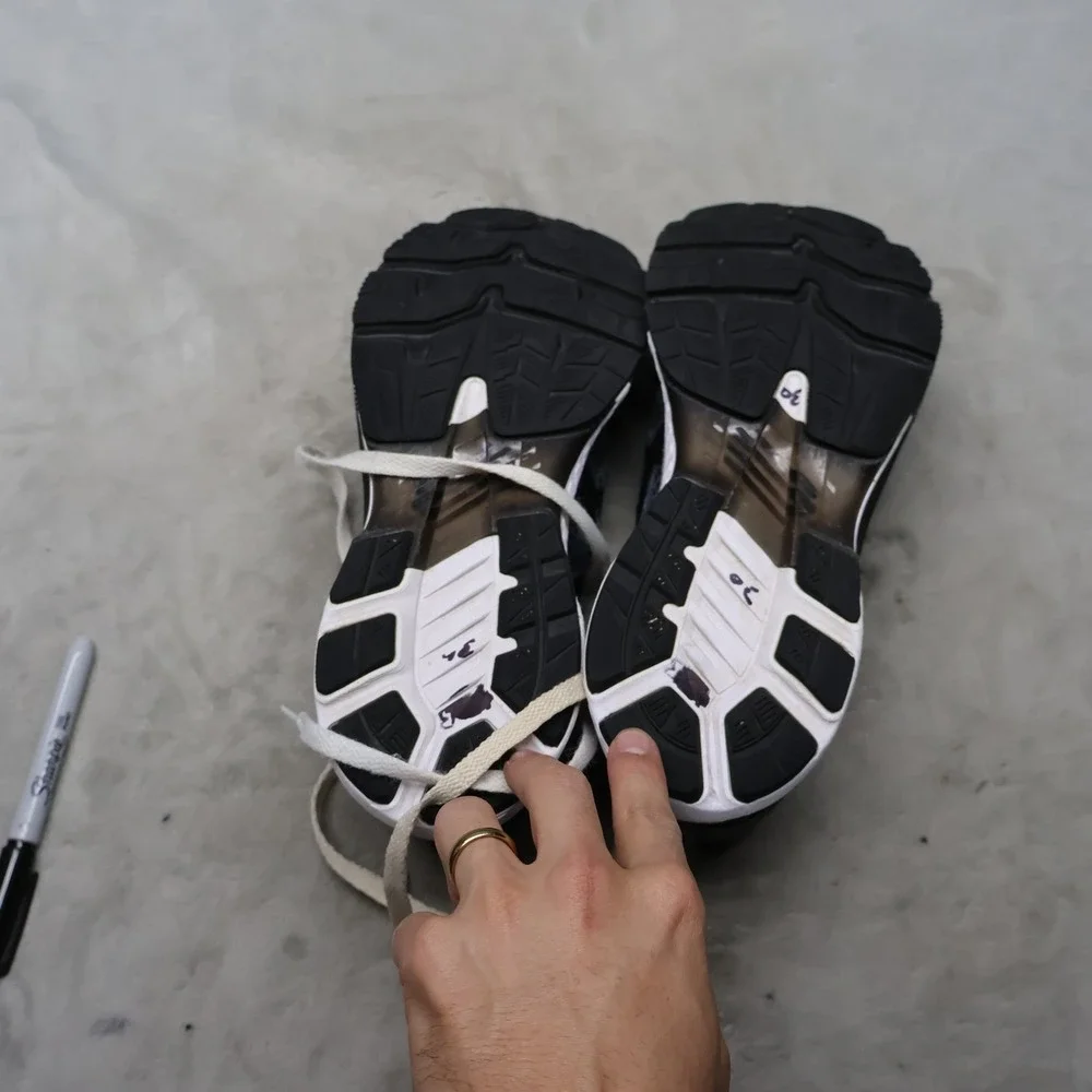 Asics no box